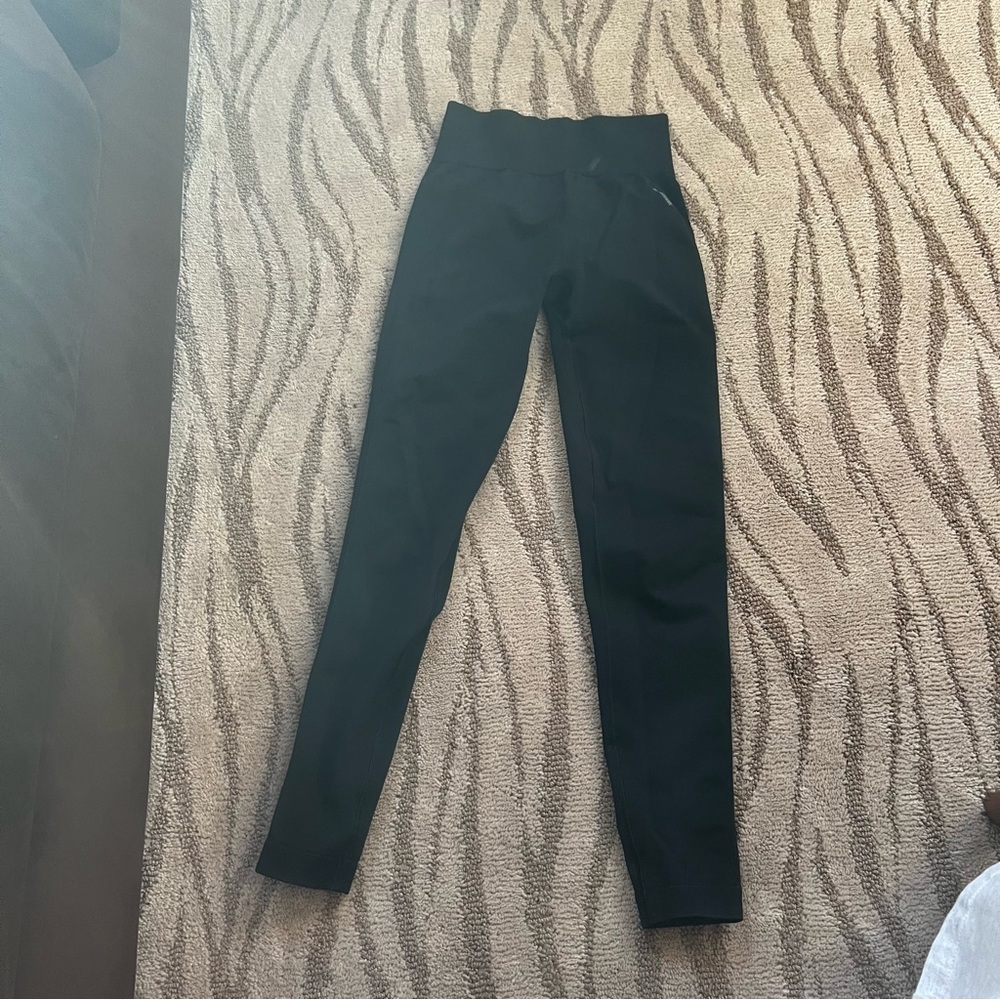 Gymshark logo leggings